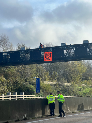 Just Stop Oil Disrupting the M25